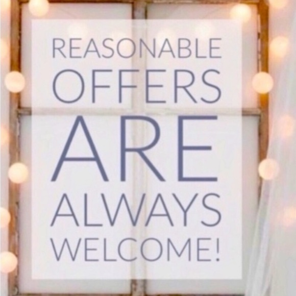 Meet your Posher, Melissa - Picture 2 of 3